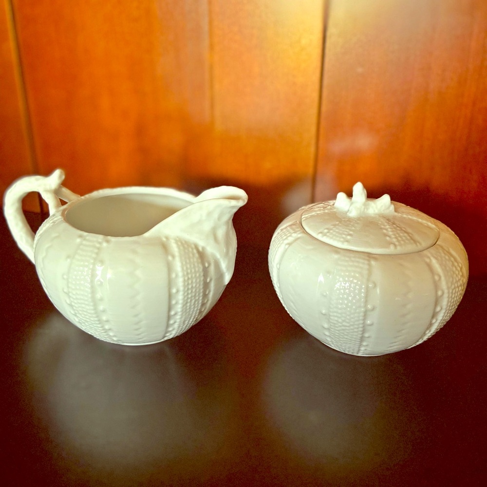 Vintage Paris Royal cream and sugar set⭐️